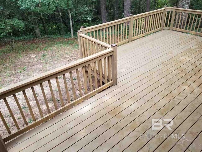 Building Photo - 105 Diane Cir