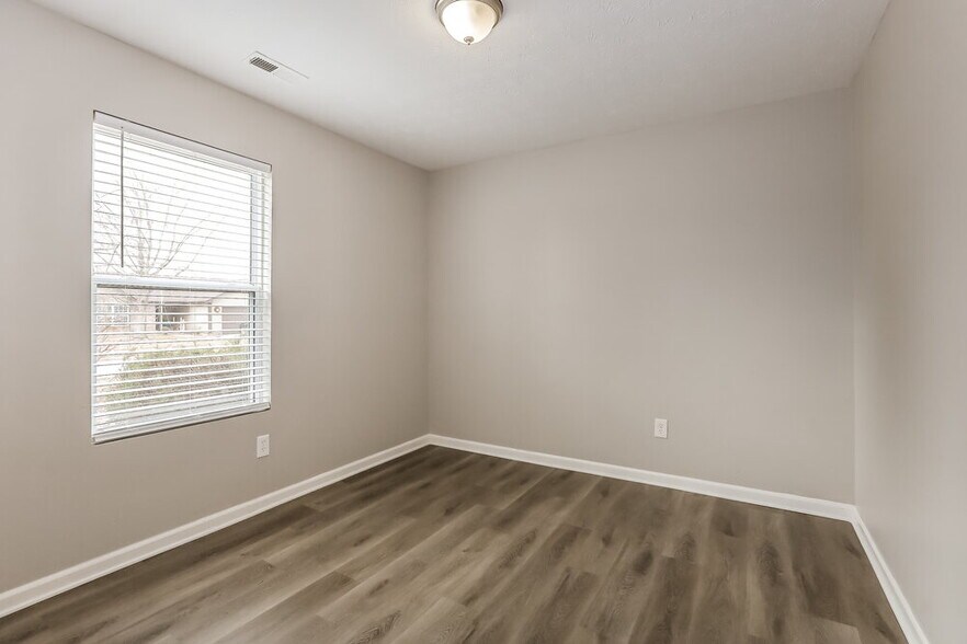 Building Photo - 4071 Dogwood Ct