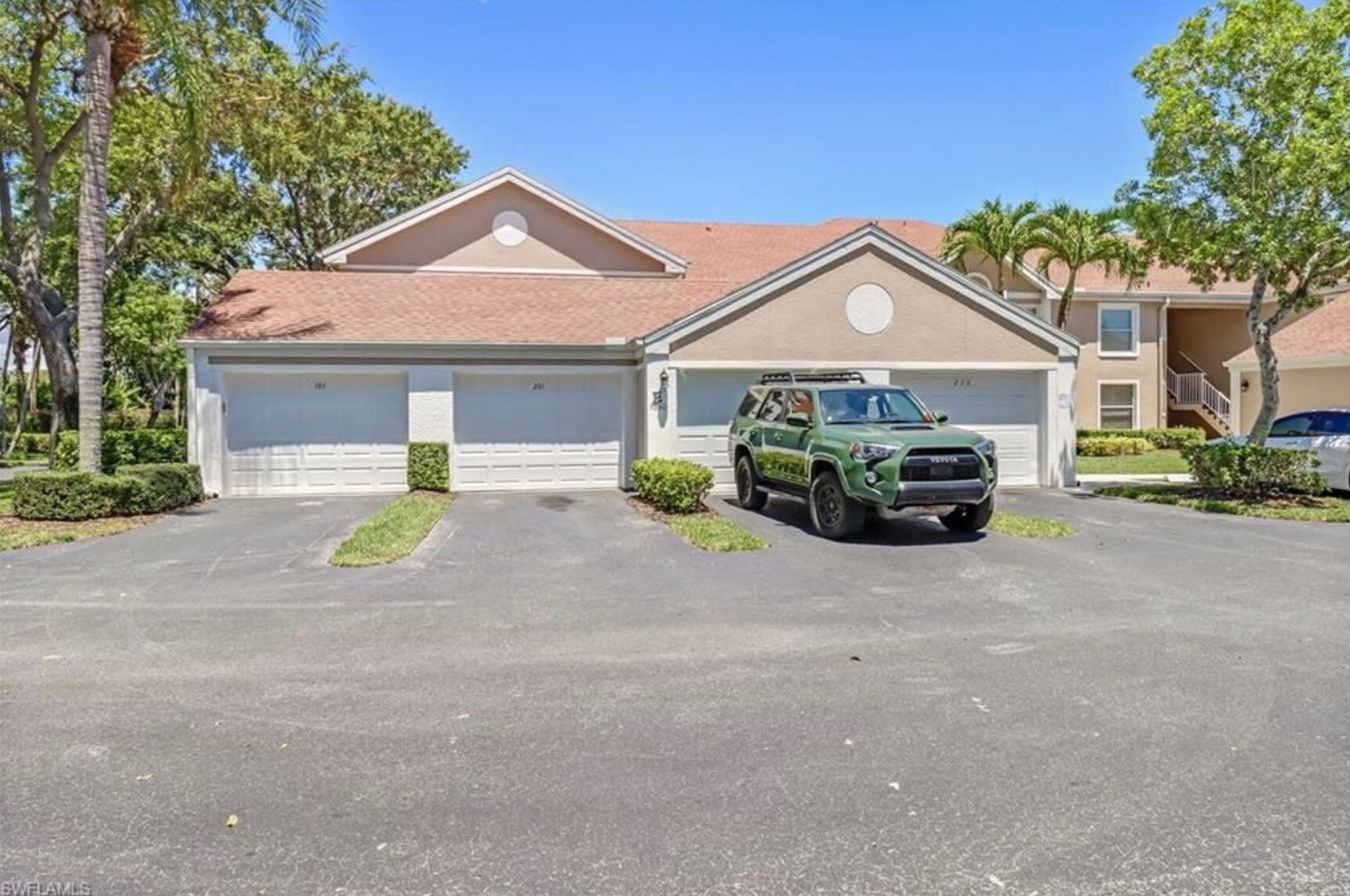 Building Photo - 9840 Luna Cir