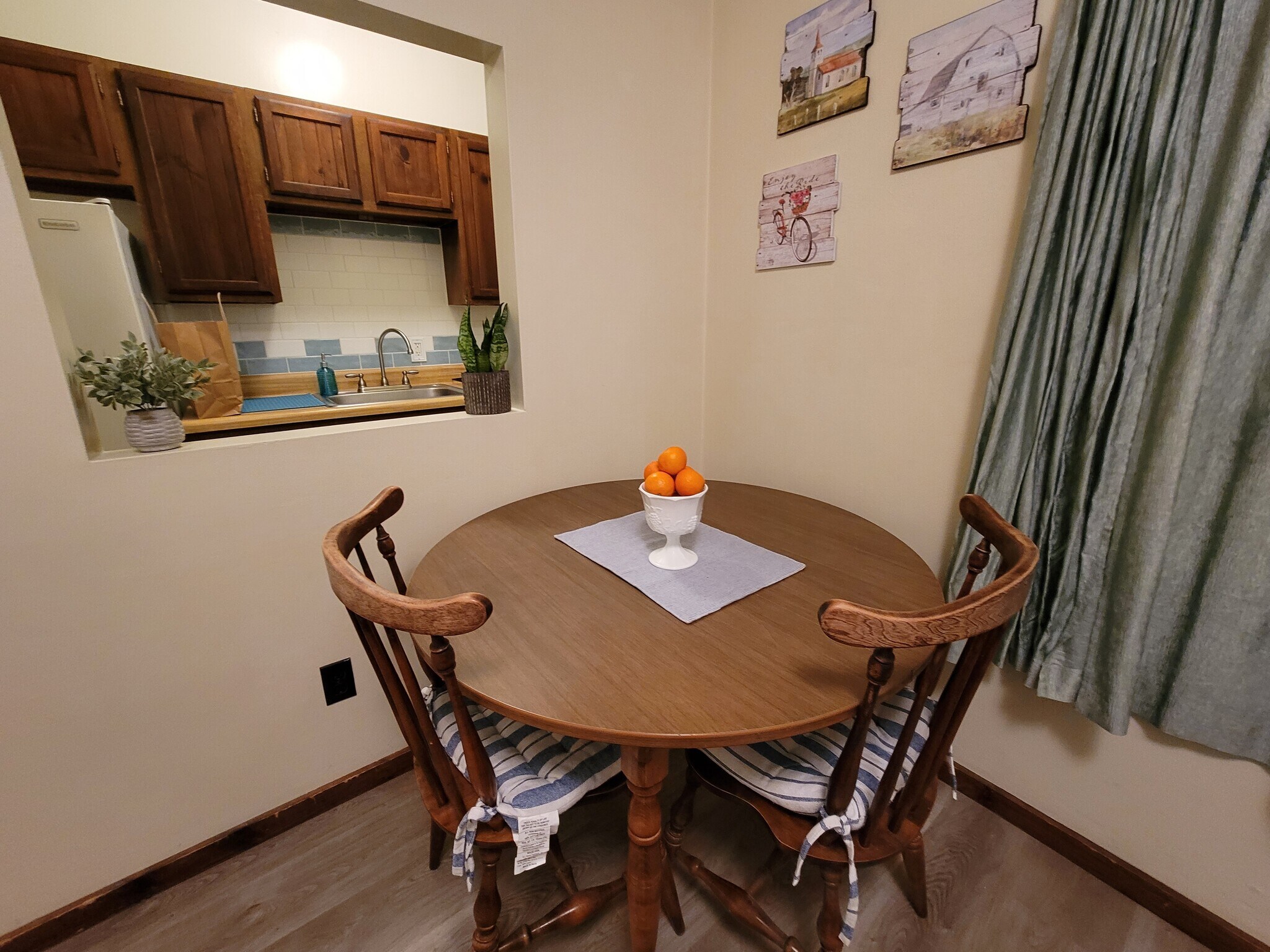 Building Photo - 186 Grand Ave