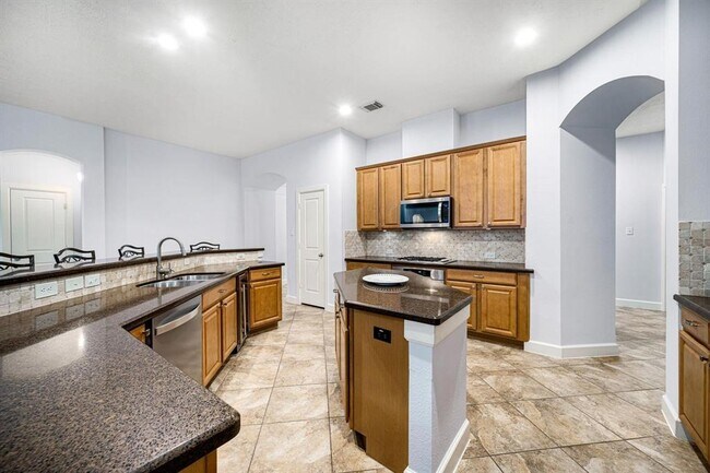 Building Photo - 2117 Quiet Falls Ln