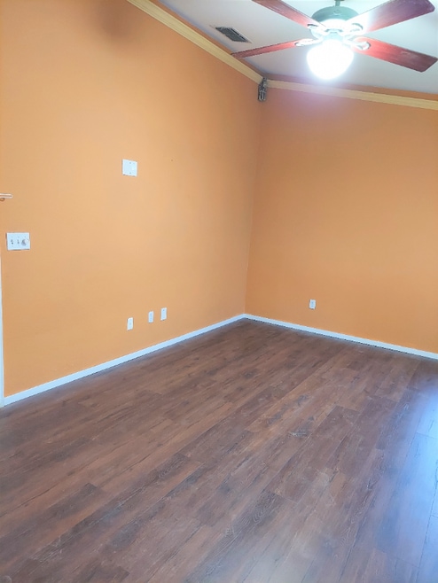 Building Photo - 812 Granite Ave