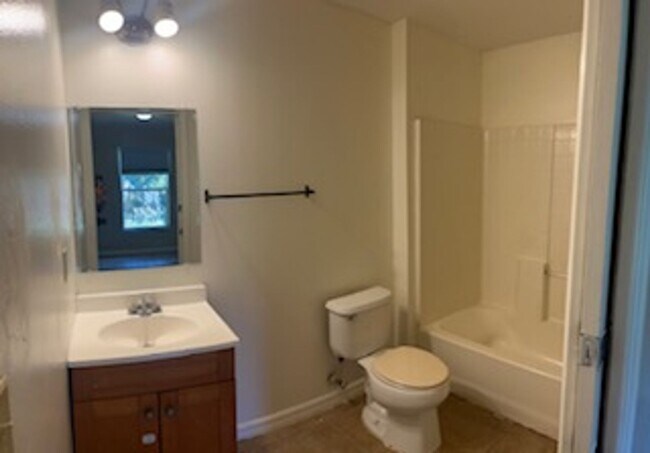 Building Photo - 610 Cassin Ave
