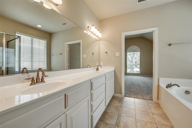 Building Photo - 6072 Wallis Dr