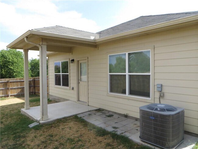 Building Photo - 1200 Ferryman Dr