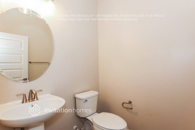 Building Photo - 2351 W Jessica Ln