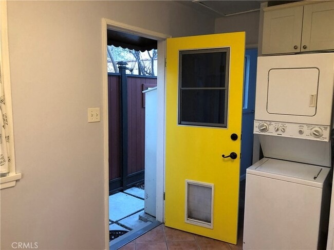 Building Photo - 3577 Gundry Ave