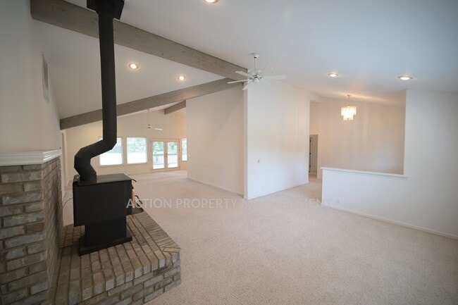 Building Photo - 3 bed 2.5 bath home in a private country setting, close to town. All new luxury vinyl plank floor...