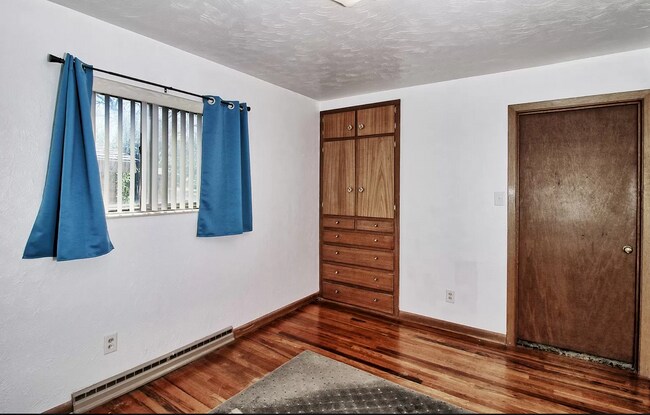 Building Photo - 1625 Walnut Ave