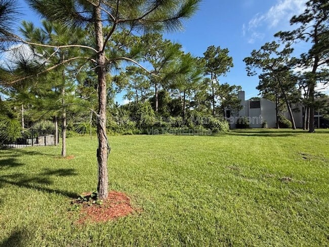 Building Photo - 9622 Baylin Ct