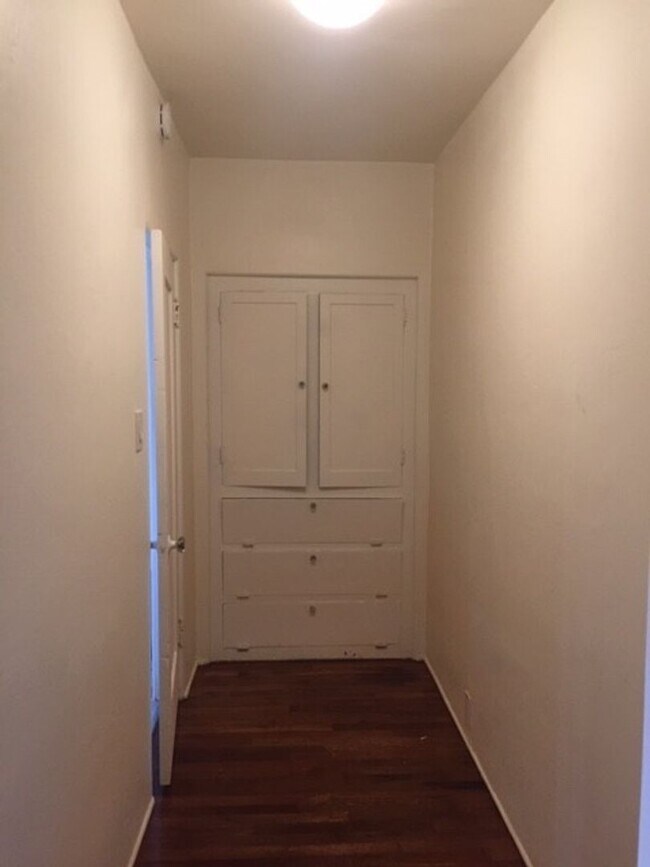 Building Photo - 4857-59 35th St