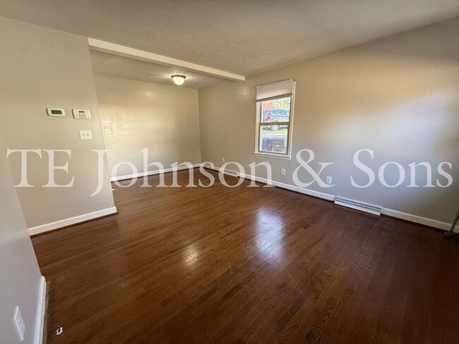 Building Photo - Cozy Single-Story Duplex Living on Raeford Ave