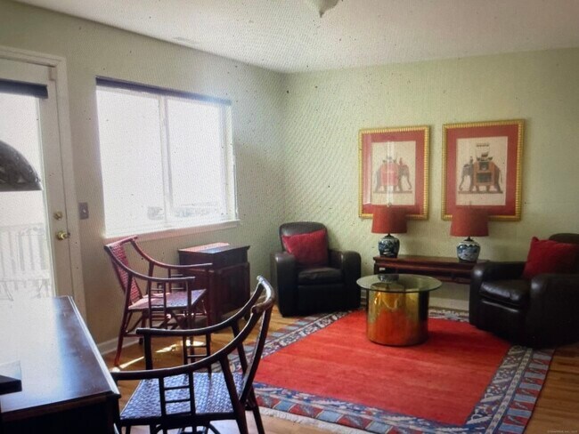 Building Photo - 1 Mansfield Grove Rd