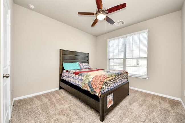 Building Photo - 29482 Westhope Dr