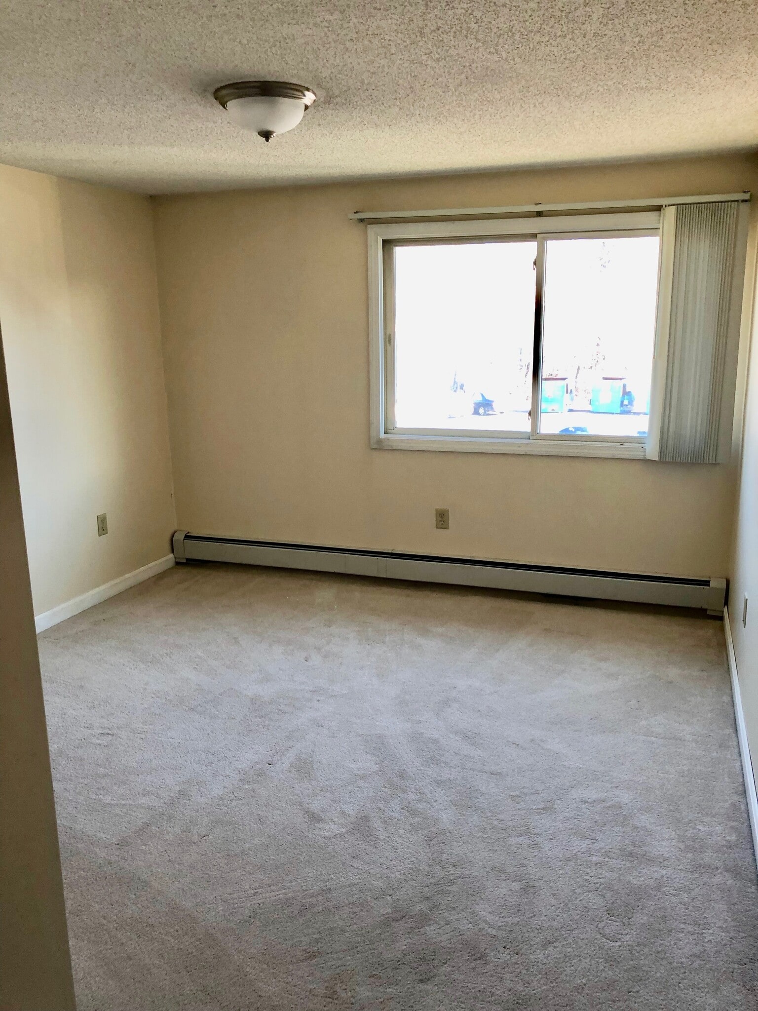 Building Photo - 688 Boston Post Rd E