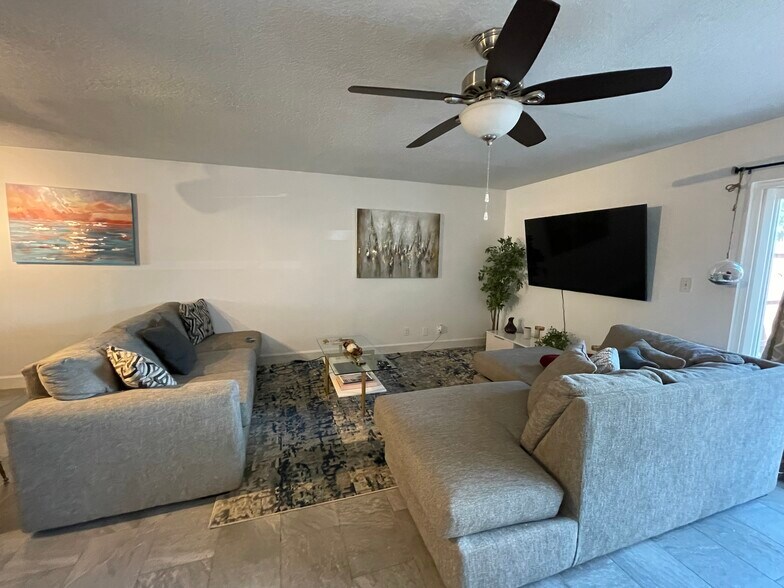 Building Photo - 6843 NW 29th Ave