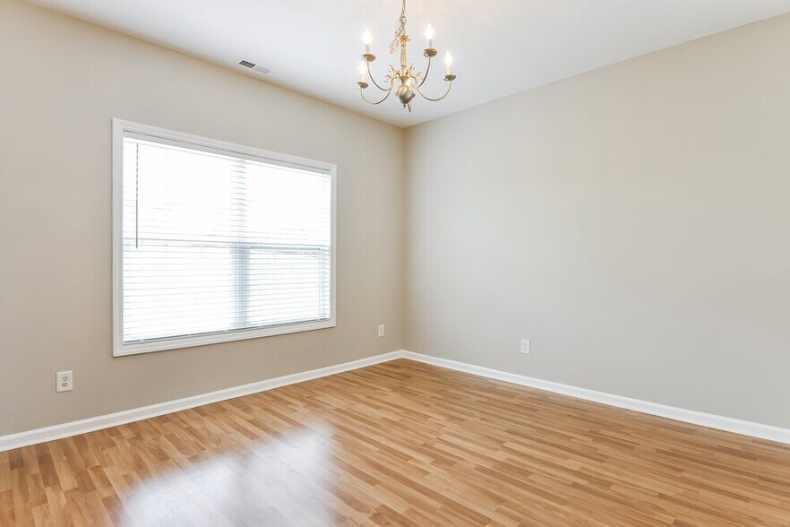 Building Photo - 7032 Spanglers Spring Way