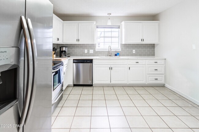 Building Photo - 1103 Mississippi Ave