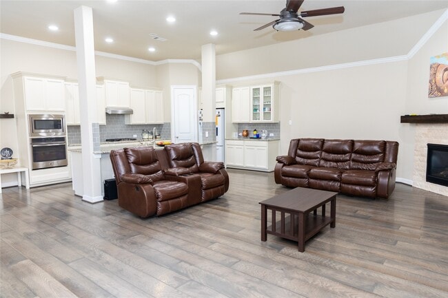 Building Photo - 5519 Caper Shores Ln