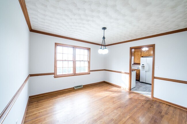 Building Photo - 4 Bedroom || 3 Bathroom Home with Finished Basement