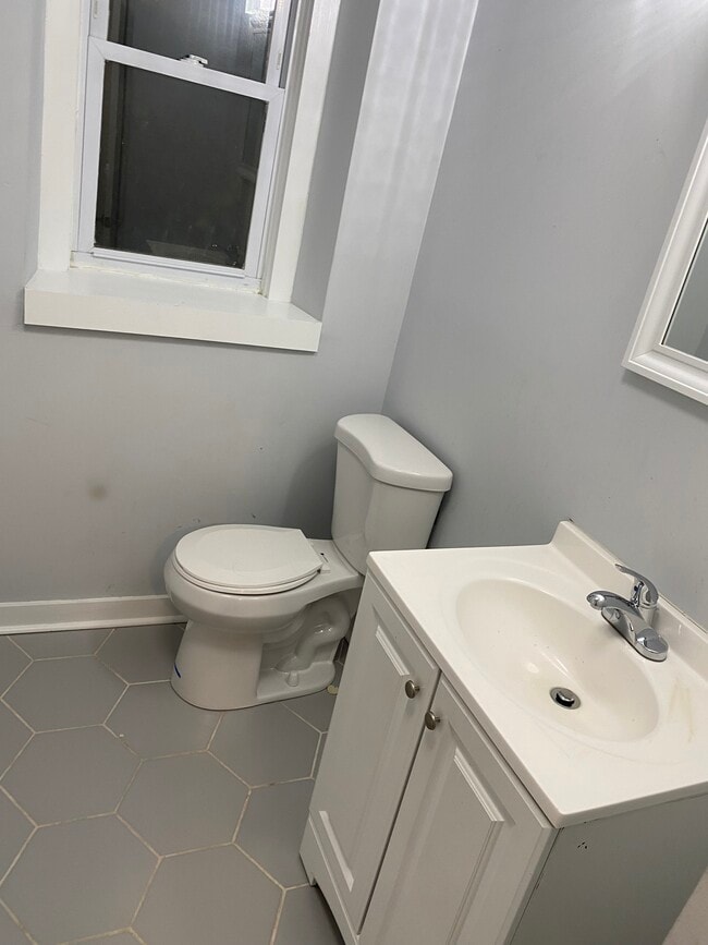 Building Photo - Princeton Ave