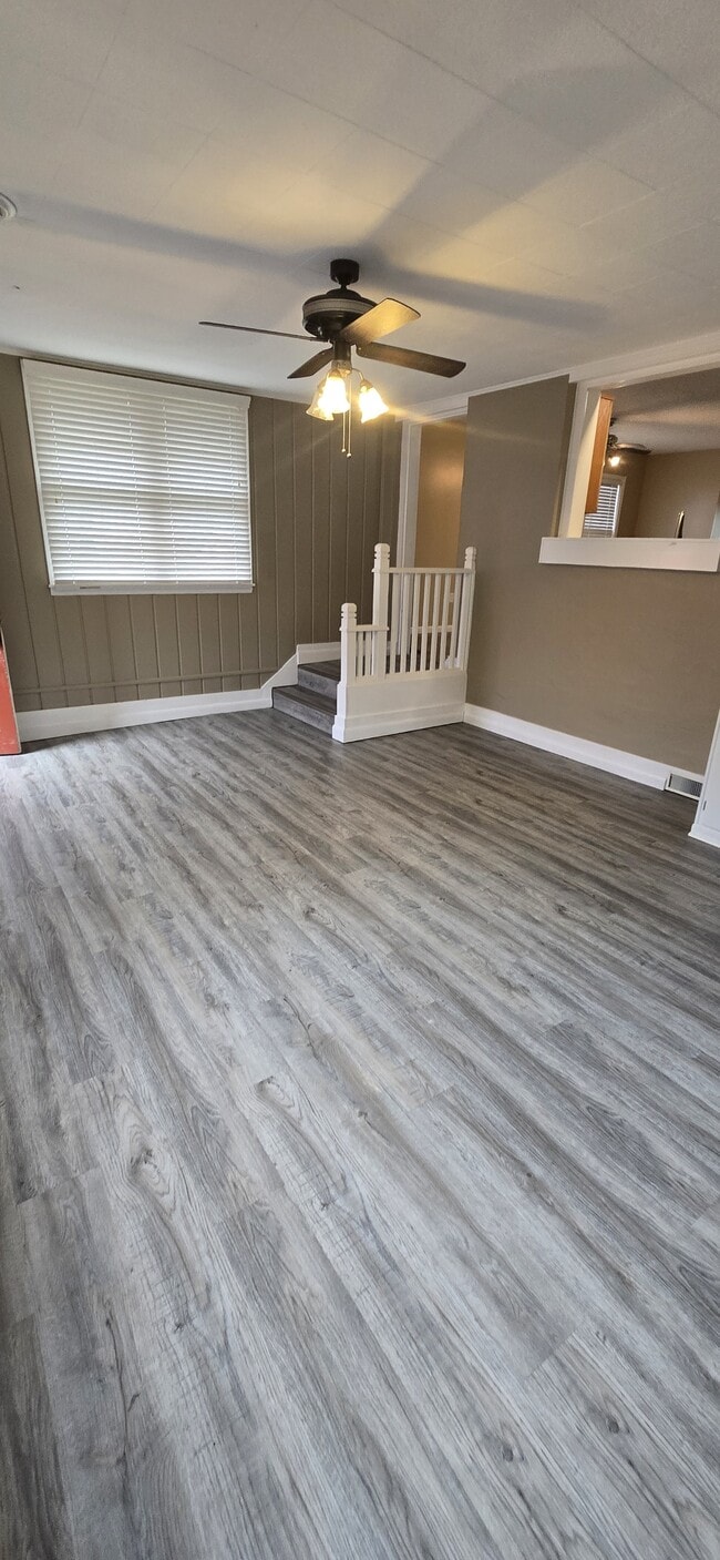 Building Photo - 801 N Ohio St