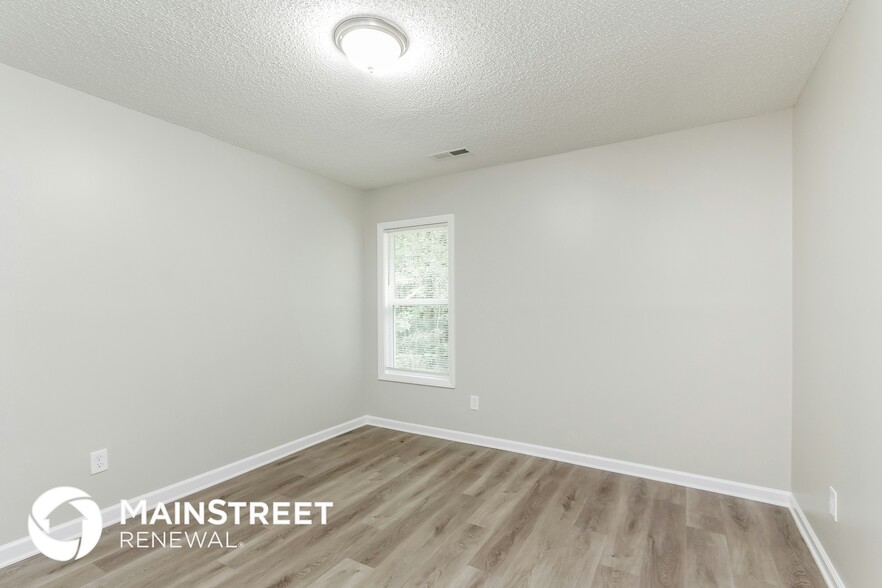 Building Photo - 10141 Crayton Dr
