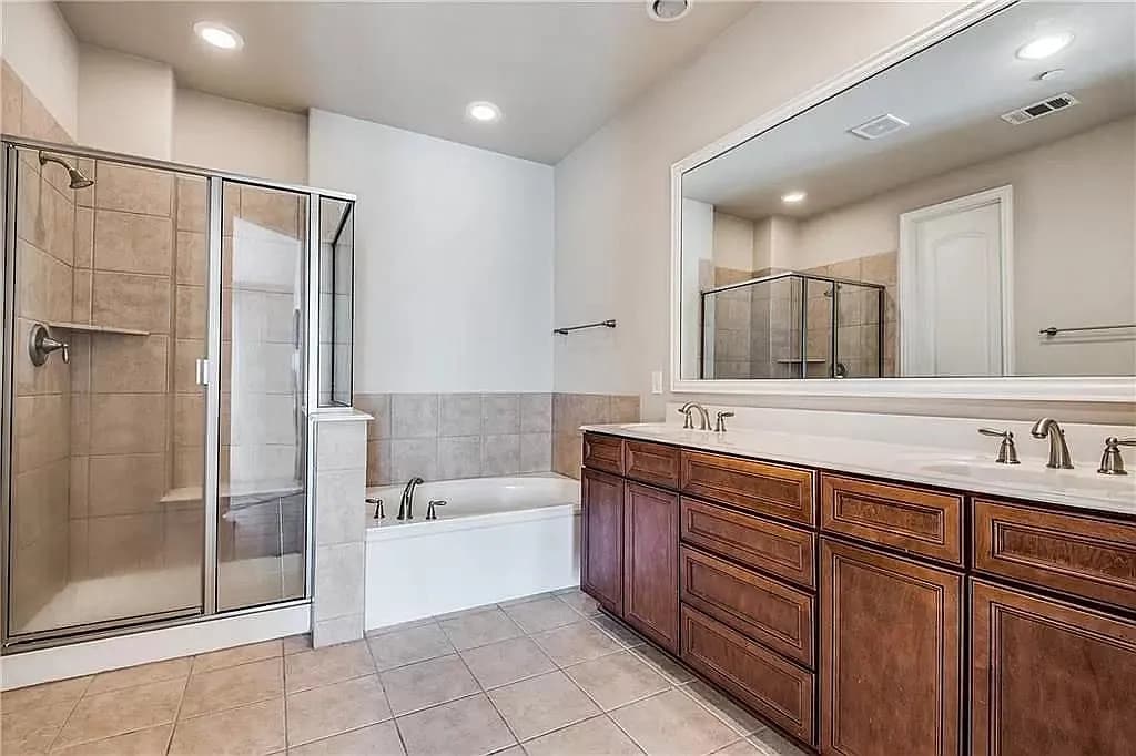 Building Photo - 6710 Estrella