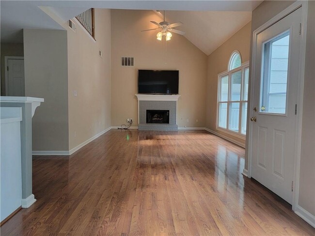 Building Photo - 2790 Suwanee Lakes Trail NW