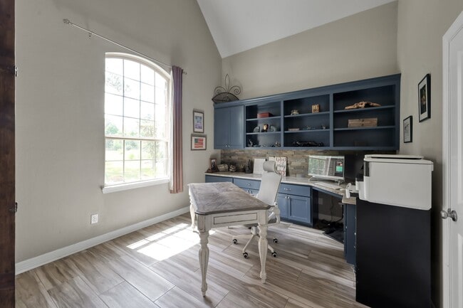 Building Photo - 409 Ridge Lake Scenic Dr