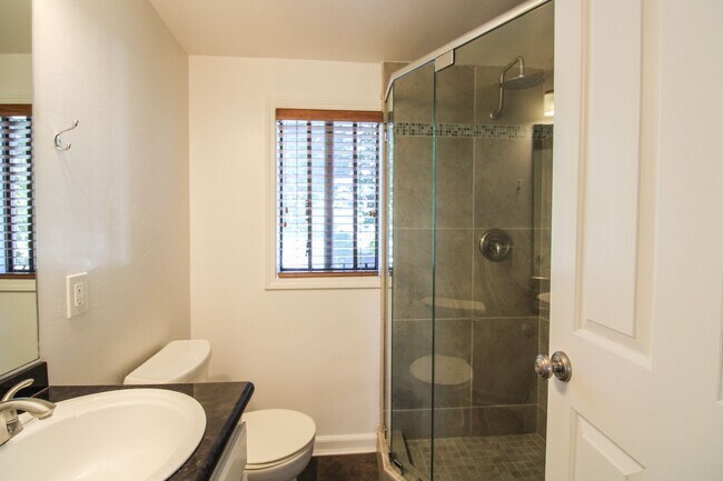 Building Photo - 4 Bedroom House with HUGE Backyard on Historic Buchon St. Near Downtown SLO