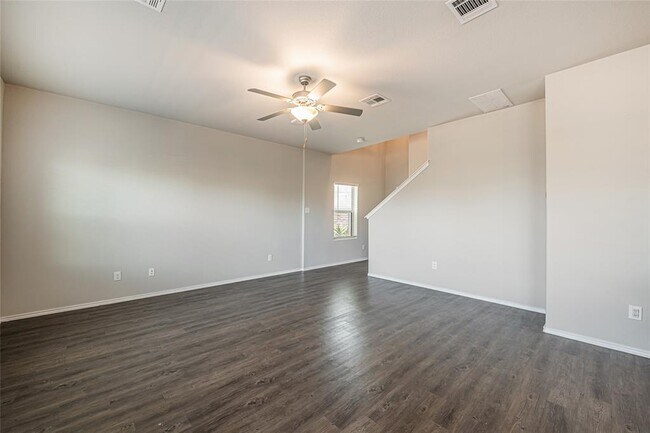Building Photo - 108 Comet Dr