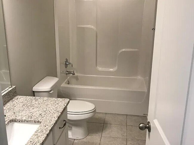 Building Photo - 2623 Dunkirk Cir