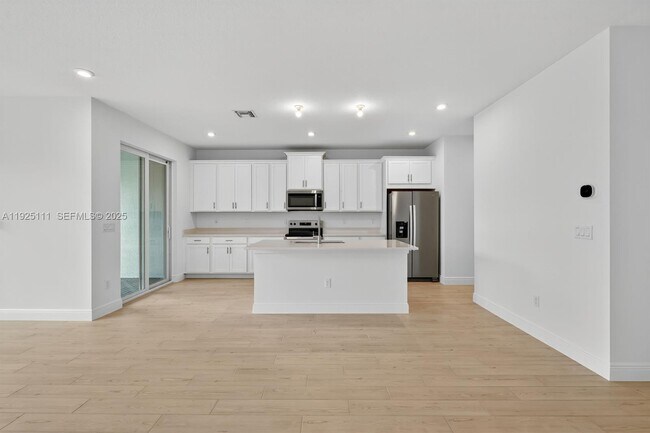 Building Photo - 3585 NW Solange Ct