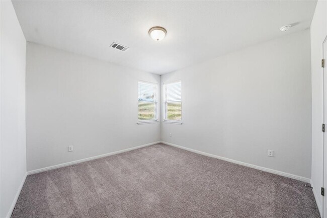 Building Photo - 478 Eclipse Dr