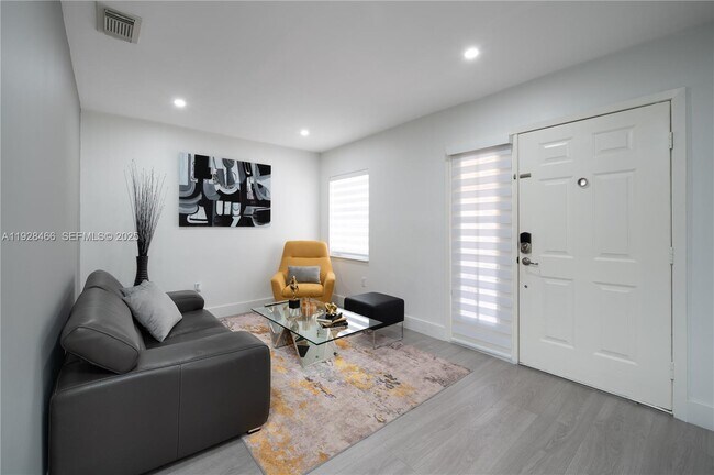 Building Photo - 15863 SW 71st St