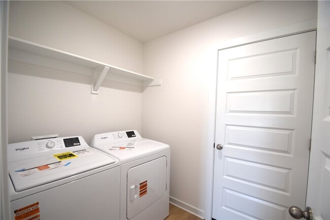 Building Photo - 572 Colorado St