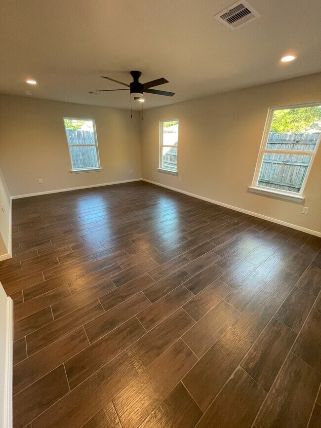 Building Photo - 13122 Stillington Dr