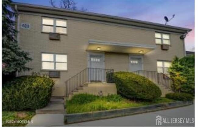 Building Photo - 400 Cranbury Rd