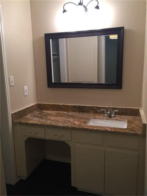 Building Photo - 204 Skyview Terrace