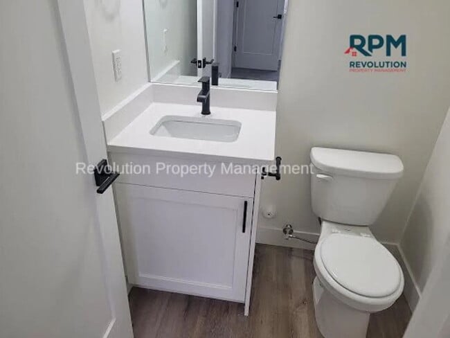 Building Photo - "Charming 3-Bed Oasis in Ogden