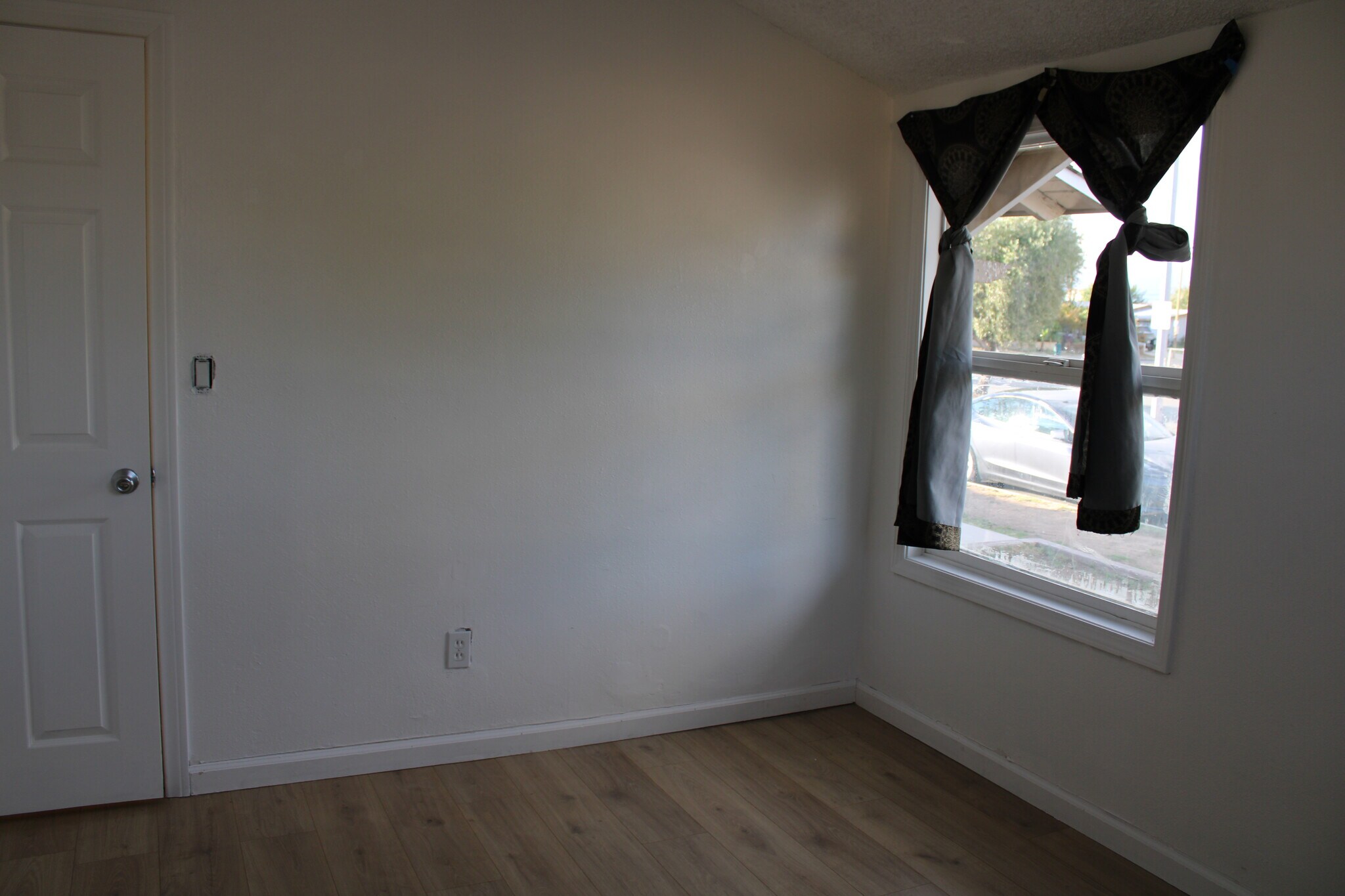 Building Photo - 144 E Avenue Q