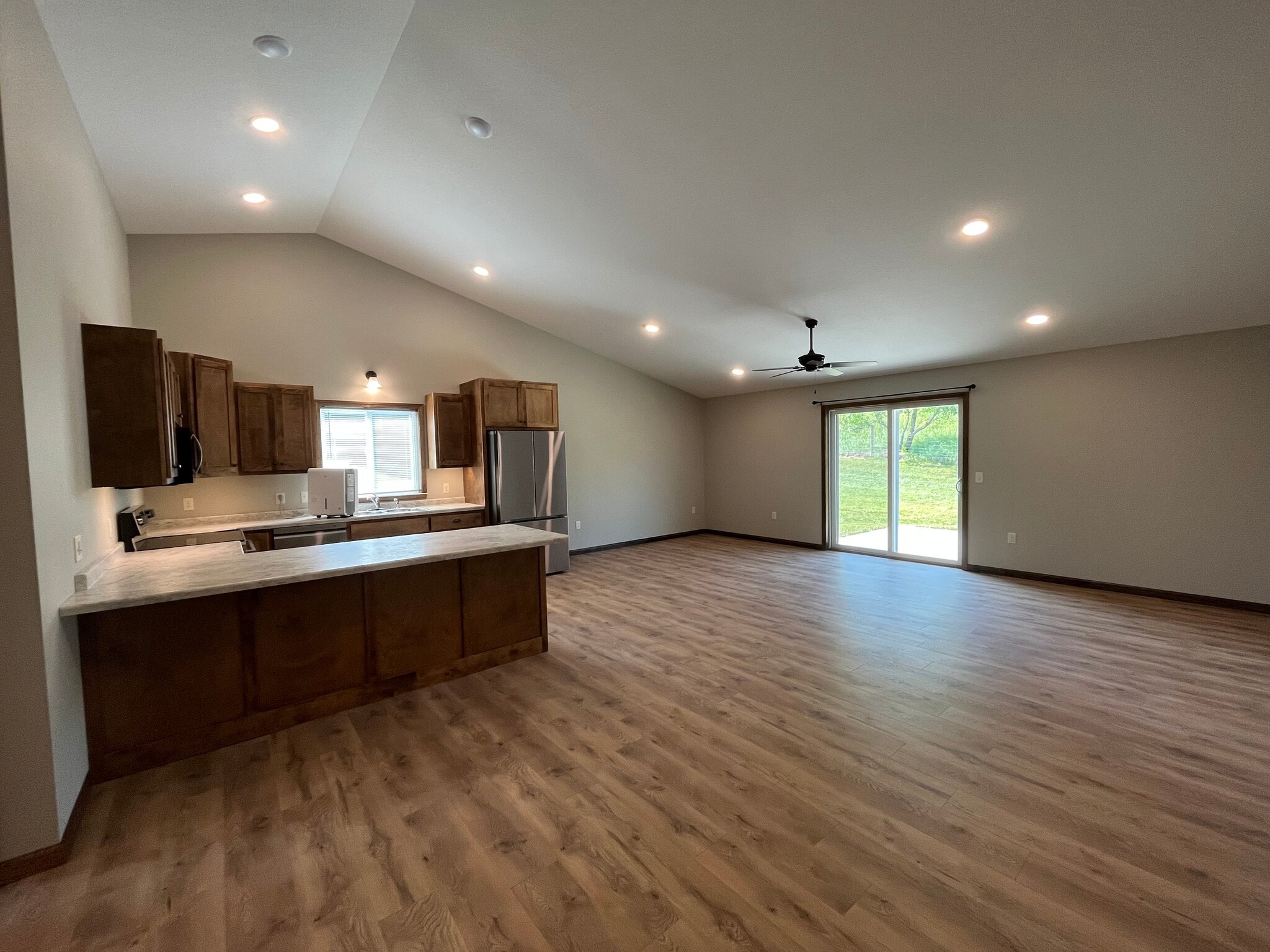 Building Photo - 656 Veronica Ct