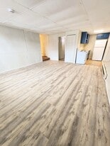 Building Photo - 209 5th St