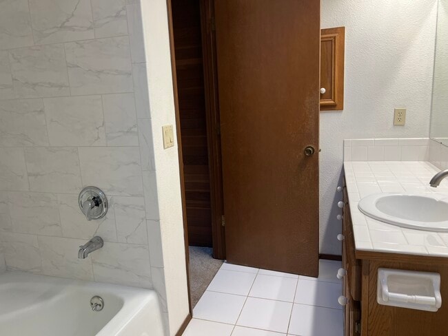 Building Photo - 15607 62nd Ave NW