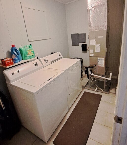 Building Photo - 403 E Gulf Blvd