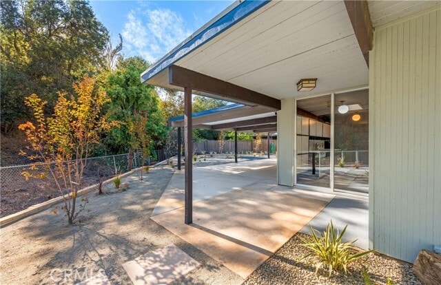 Building Photo - 4924 E Elsinore Ave