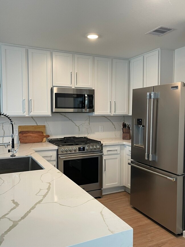 Building Photo - 21431 Carosella Dr