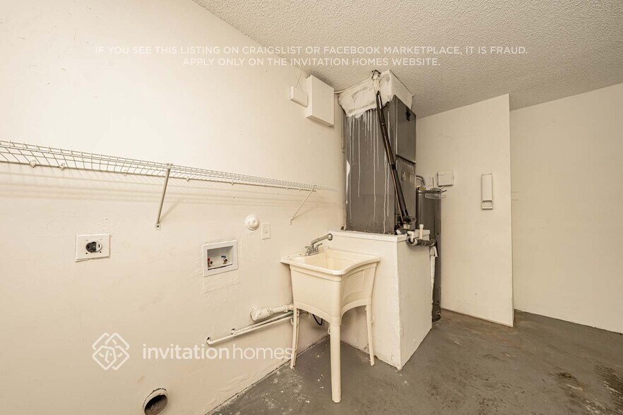 Building Photo - 1320 SW 18th St