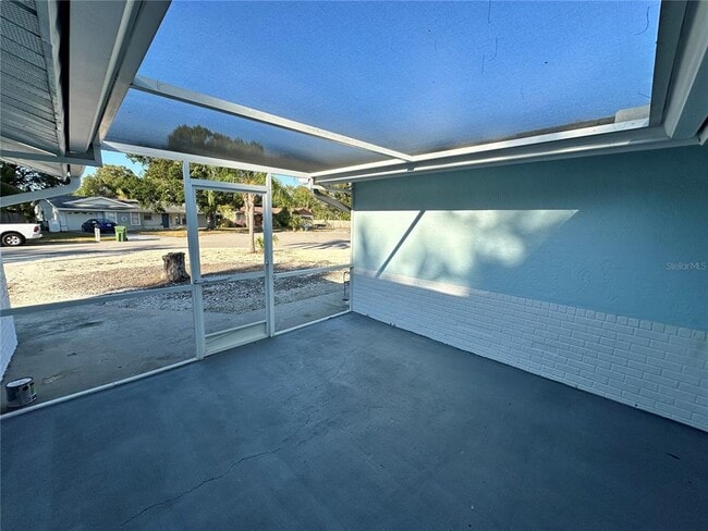 Building Photo - 6213 33rd Ave Cir W